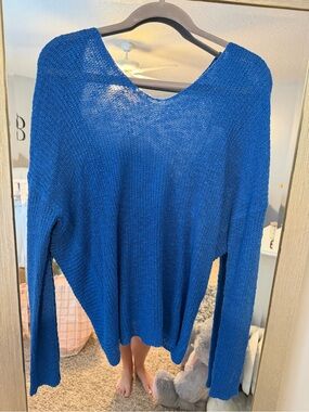 Blue Women's Lightweight Knit Sweater